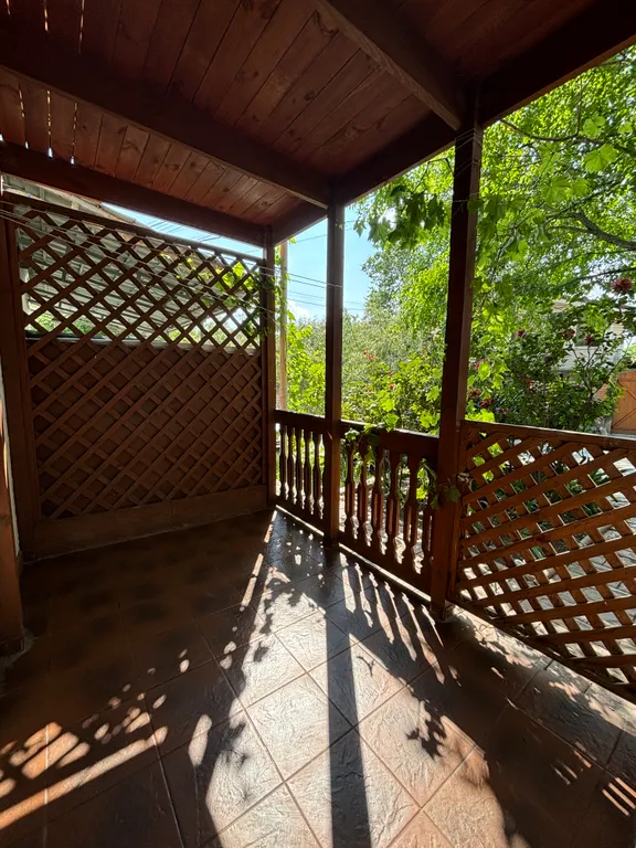 Студия в эко-стиле с кухней и со своей террасой в 200 метрах от моря