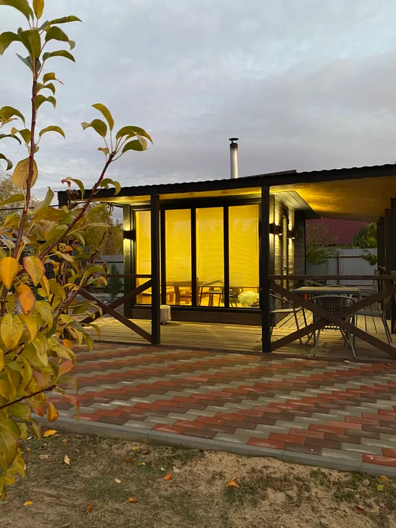 Домик у озера