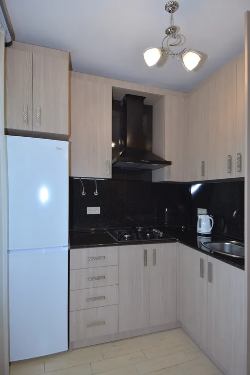 Уютная студия  с балконом в самом сердце Еревана