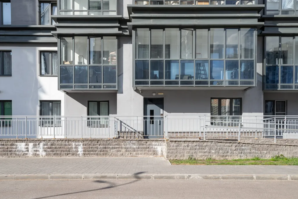 Евродвушка с большой лоджией