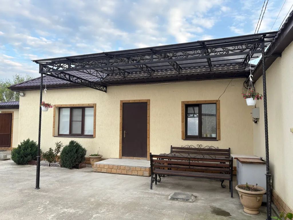 Коттедж Уютный гостевой дом на берегу моря — Махачкала