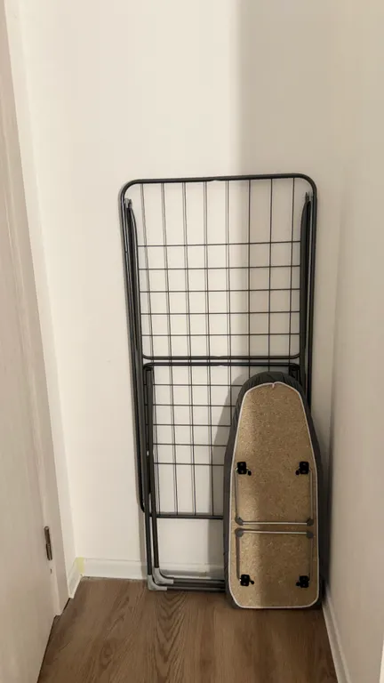 Евродвушка с высокими потолками и большими окнами, 2 кровати