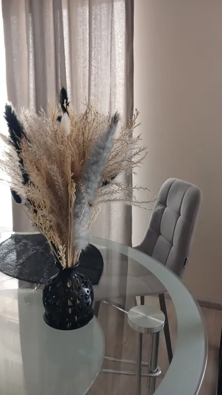 Квартира Квартира Шикарная новая студия в центре города — Омск