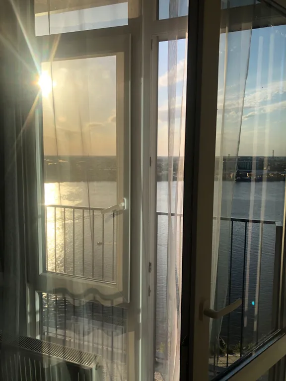 Уютная квартира-студия в центре города с видом на Волгу