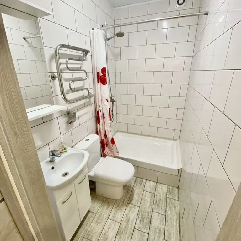 Студия с видом на город