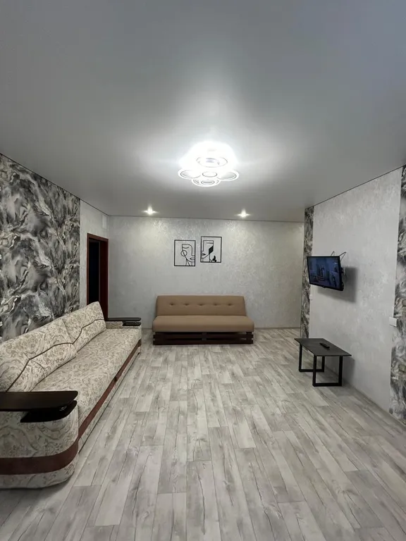 3км квартира, второй комфортный этаж — аренда посуточно в Краснотурьинск