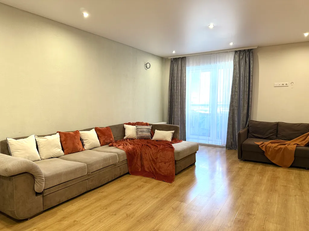 Квартира Апартаменты Нигелла в южном микрорайоне рядом с ТЦ Кристалл — Тюмень