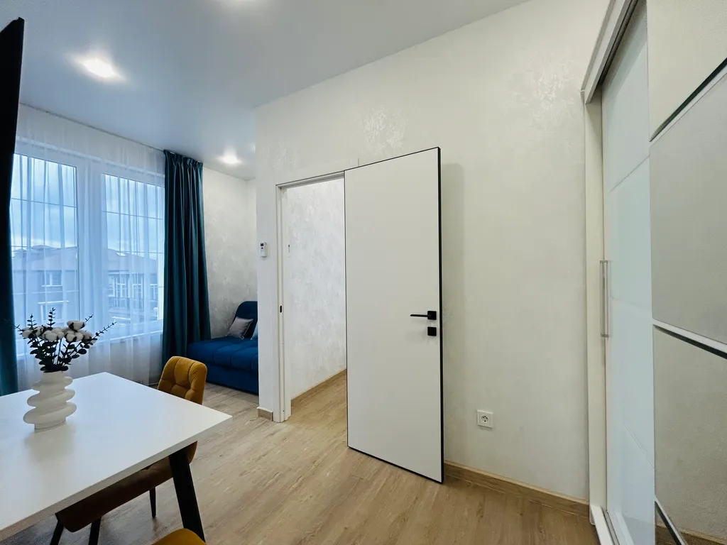 Квартира ЖК Арт Лайт Сити апартаменты с отдельной спальней — Сириус