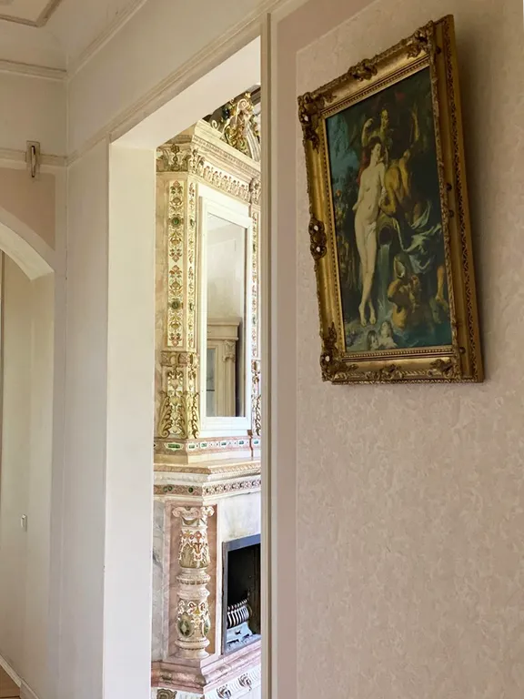 Квартира Колоритная квартира с камином и балконом в особняке Колобовых.Парковка — Санкт-Петербург