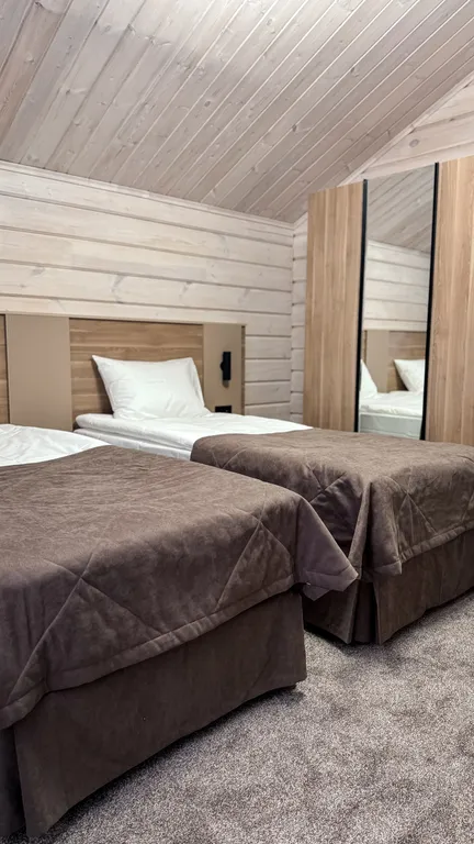 Двухэтажный коттедж в сосновом бору