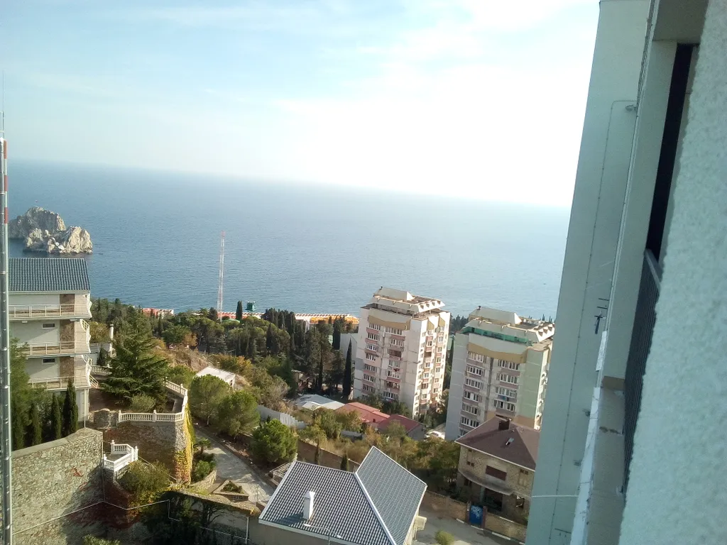 Квартира с шикарным видом на море и гору Медведь