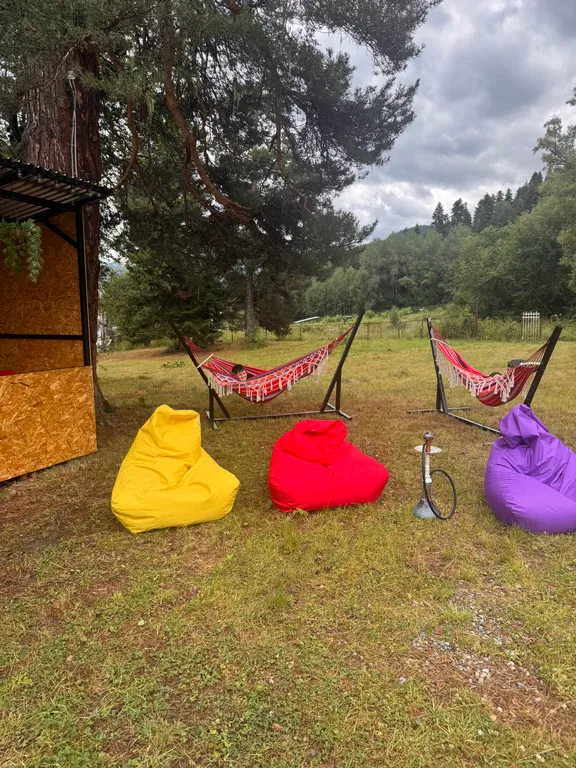 Комната с видом на горы