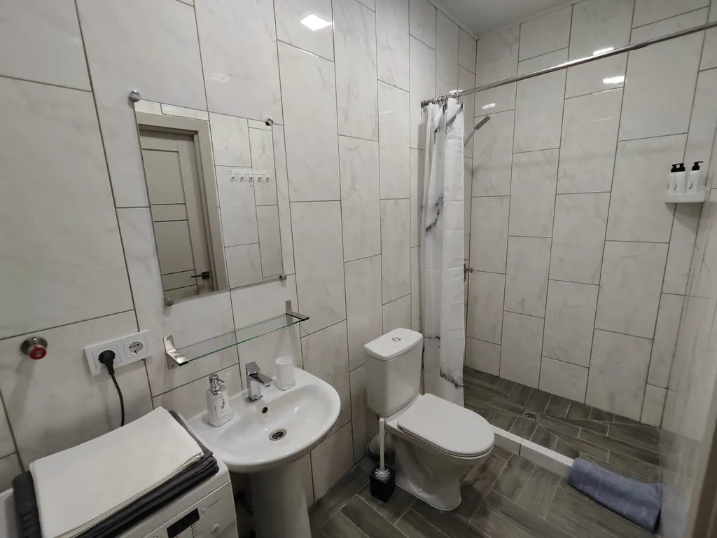 Однокомнатная квартира студия с отдельной спальней