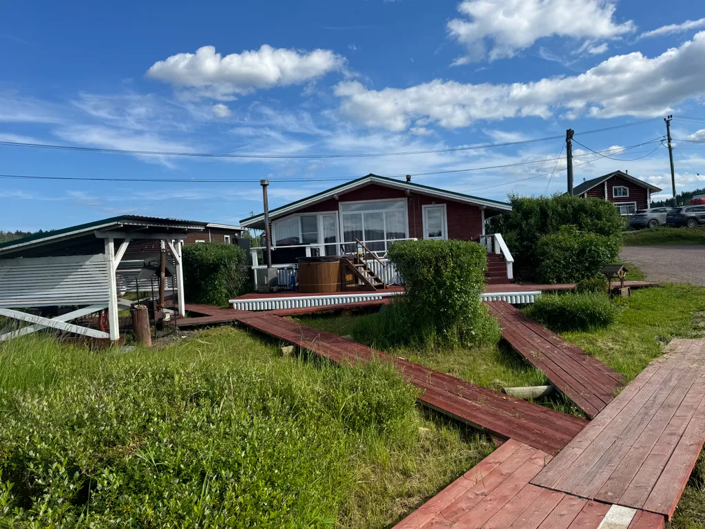 Коттедж Дом Жемчужный с баней и купелью на первой линии базы «Онегинхутор» — аренда посуточно в Лахденпохья