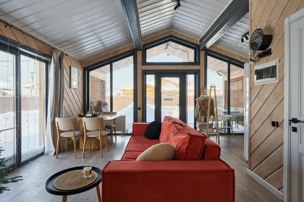 Коттедж Панорамный дом среди зимнего леса рядом с озером — Семеновское