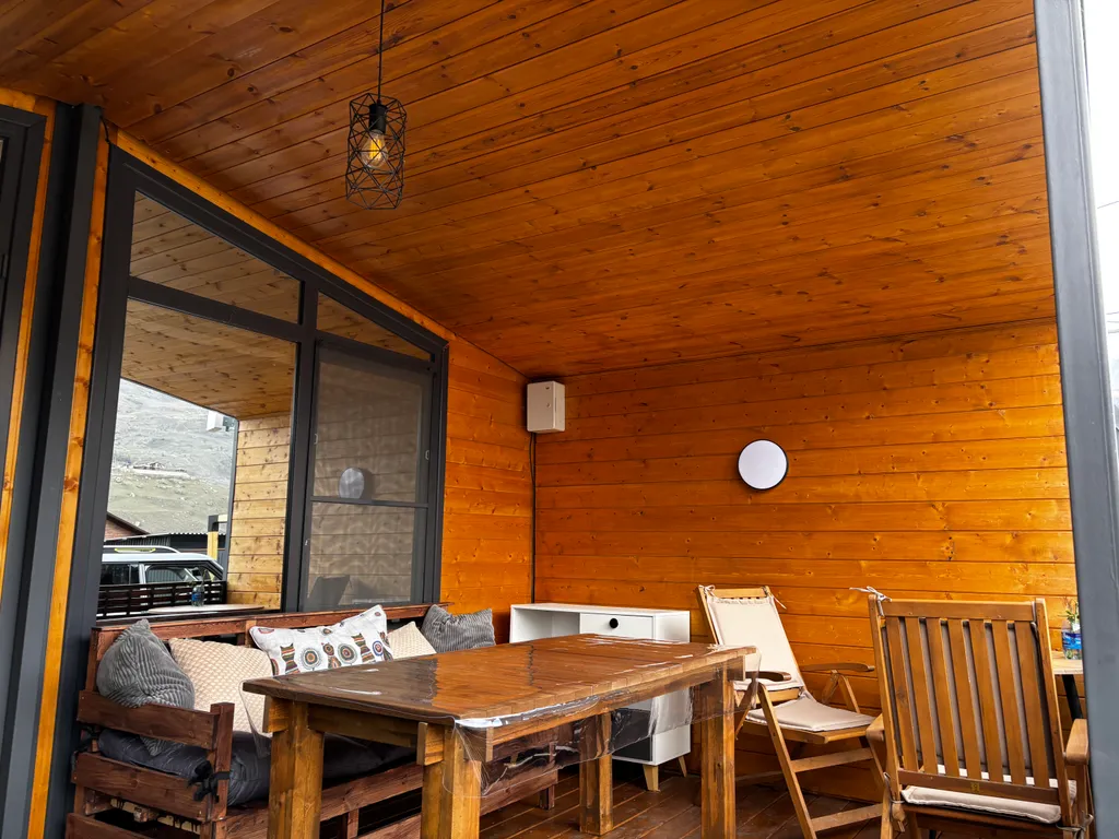 Новый коттедж с завораживающим видом на горы