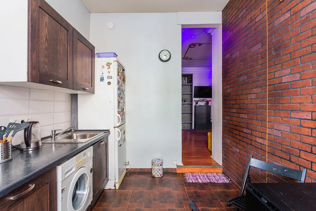 Квартира Уютная комната на двоих в сердце города, 1 минута метро Полянка — Москва