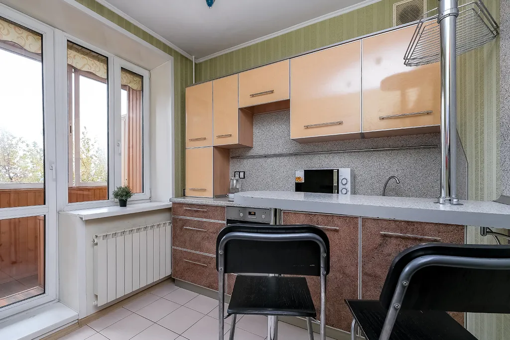 Современная квартира возле МНТК имени Федорова