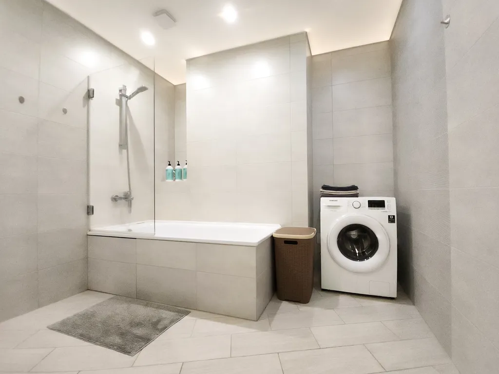 3х.ком.кв. 105 м.кв в ЦЕНТРЕ с видом на море и город, р-он ФУНИКУЛЁРА