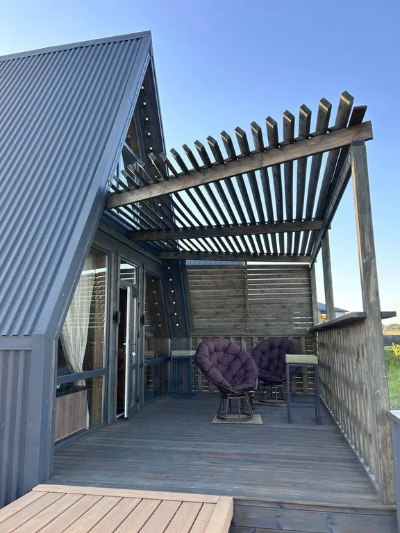 А-фрейм для тихого семейного отдыха с видом на озеро