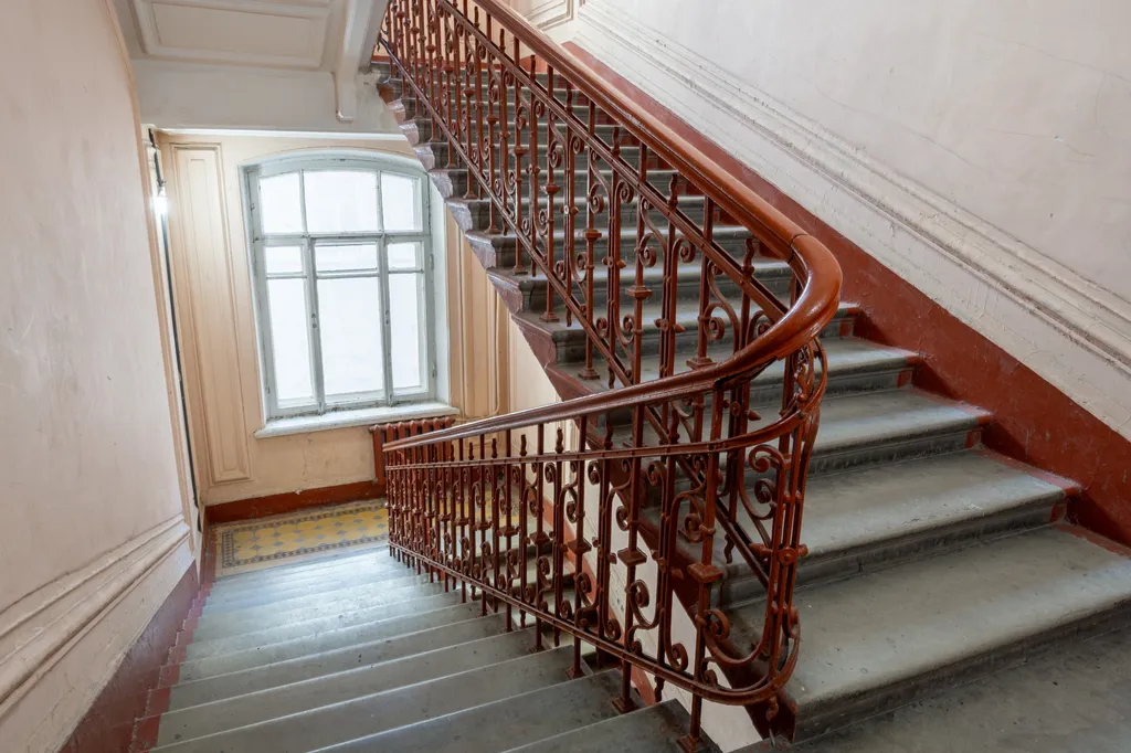 Четырехкомнатная квартира с бaлкoнoм в цeнтрe