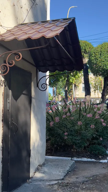 Студия в самом центре Артема