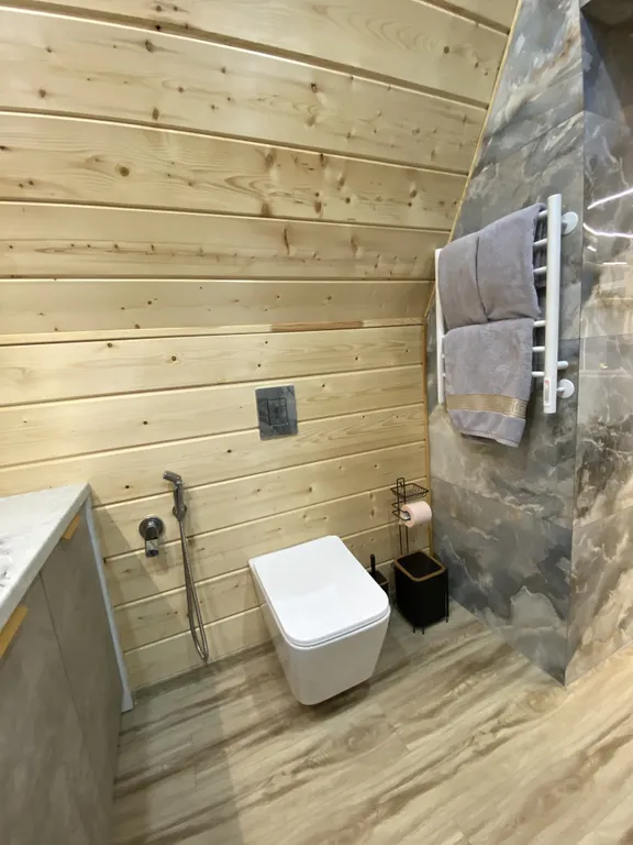 Дом с чаном и видом на реку в стиле A-Frame