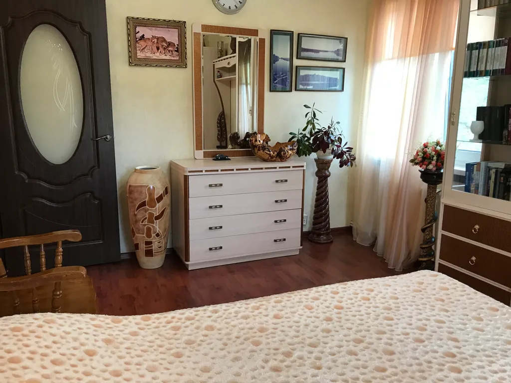 Уютный дом в тихом районе центра города