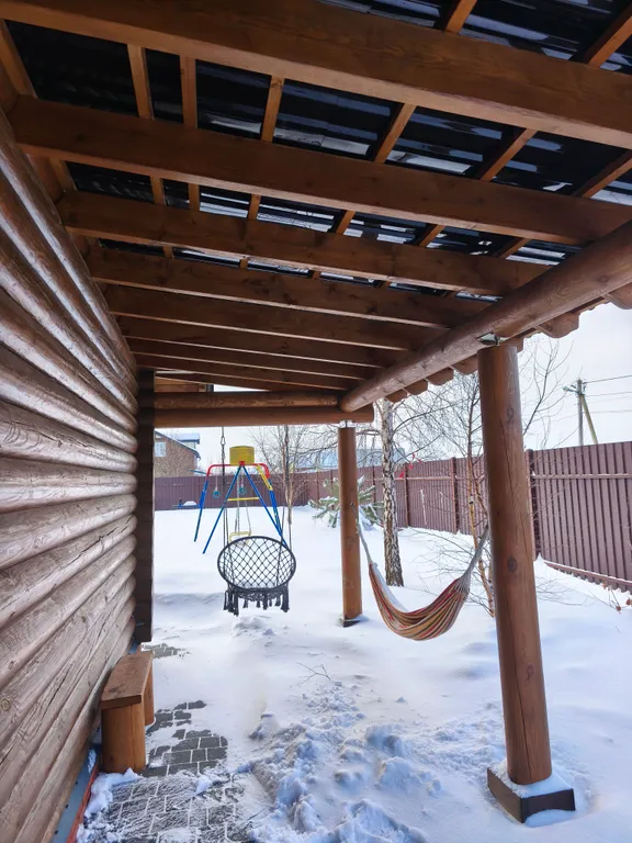 Уютный загородный дом с баней и прудом недалеко от моря