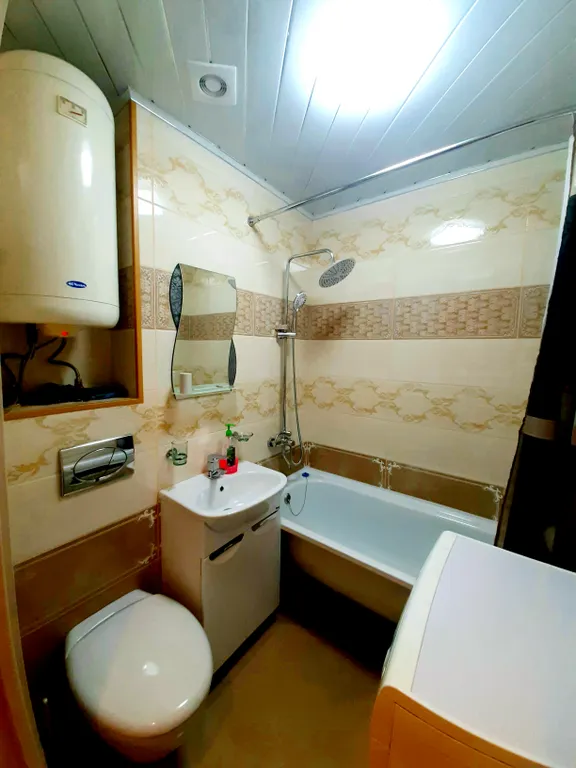 Квартира с балконом рядом с Аэропортом, 15 мин до моря и казино