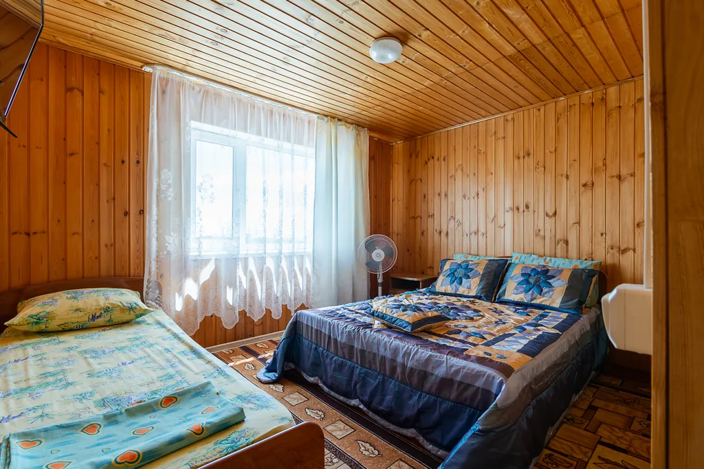 5 местный двухкомнатный номер с кухонной зоной, парковка в подарок