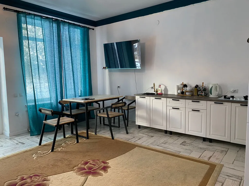 Новый дом с видом на сосновый лес