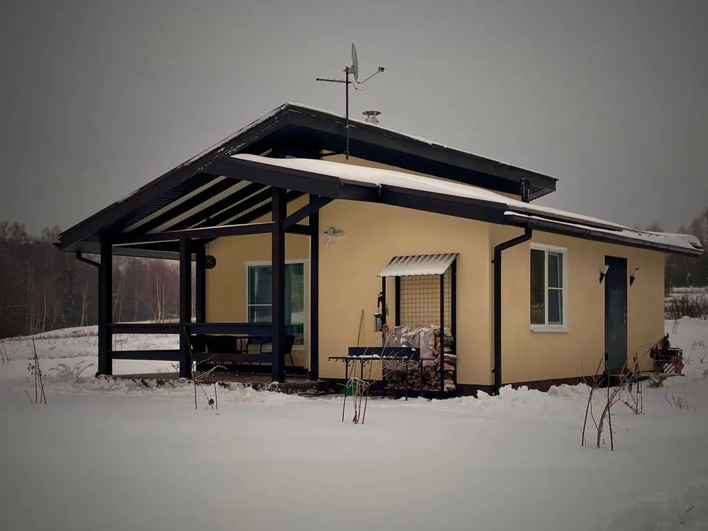 Уютный дом с видом на озеро с камином. Собственный закрытый пляж