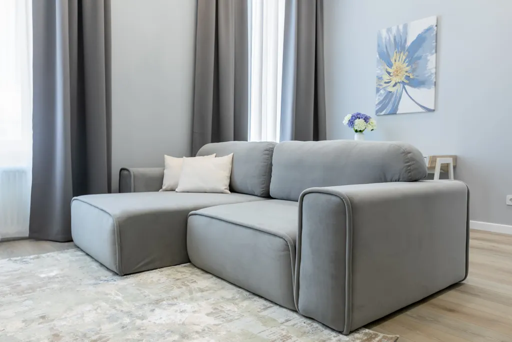 Вид на Неву, новый ремонт