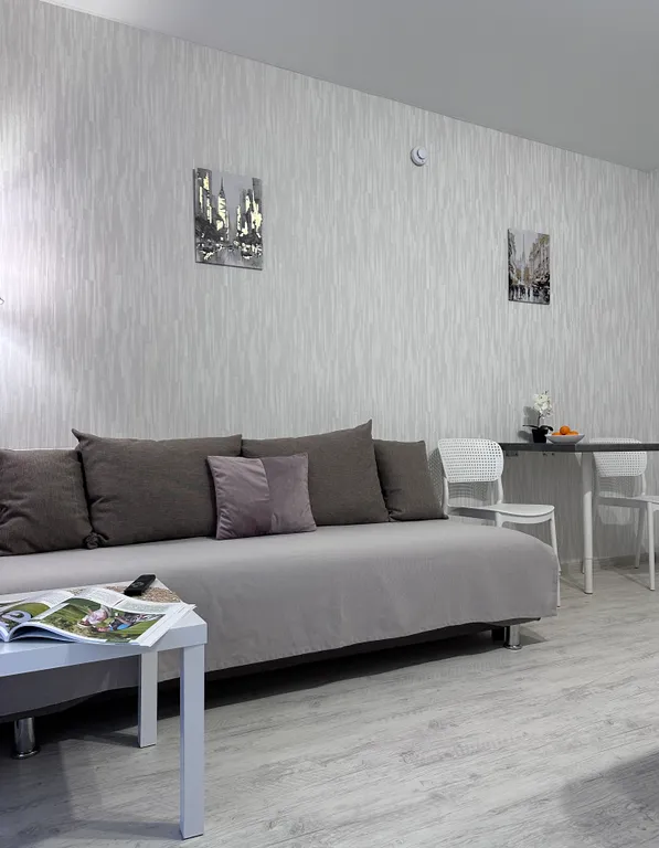 Студия в Искре