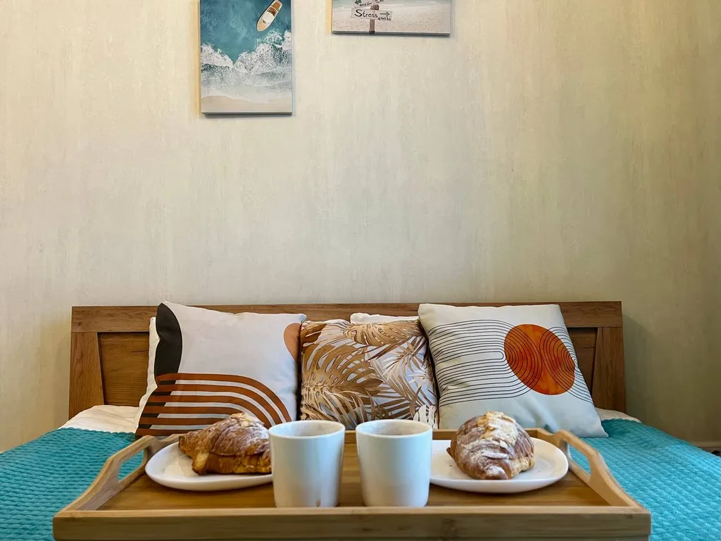 Просторные апартаменты на двоих у ТЦ Галерея