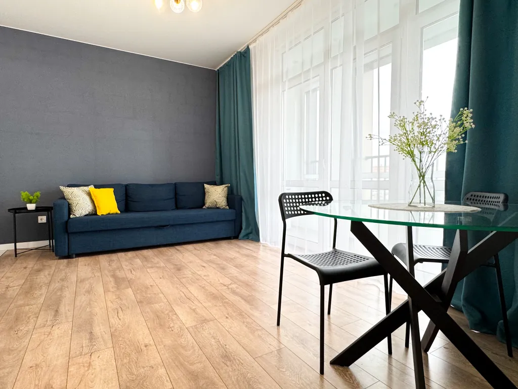 Рядом с площадью Победы