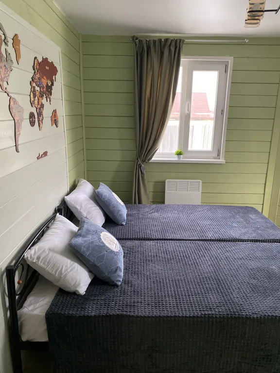 Загородный дом с 5 комнатами, зоной барбекю и баней