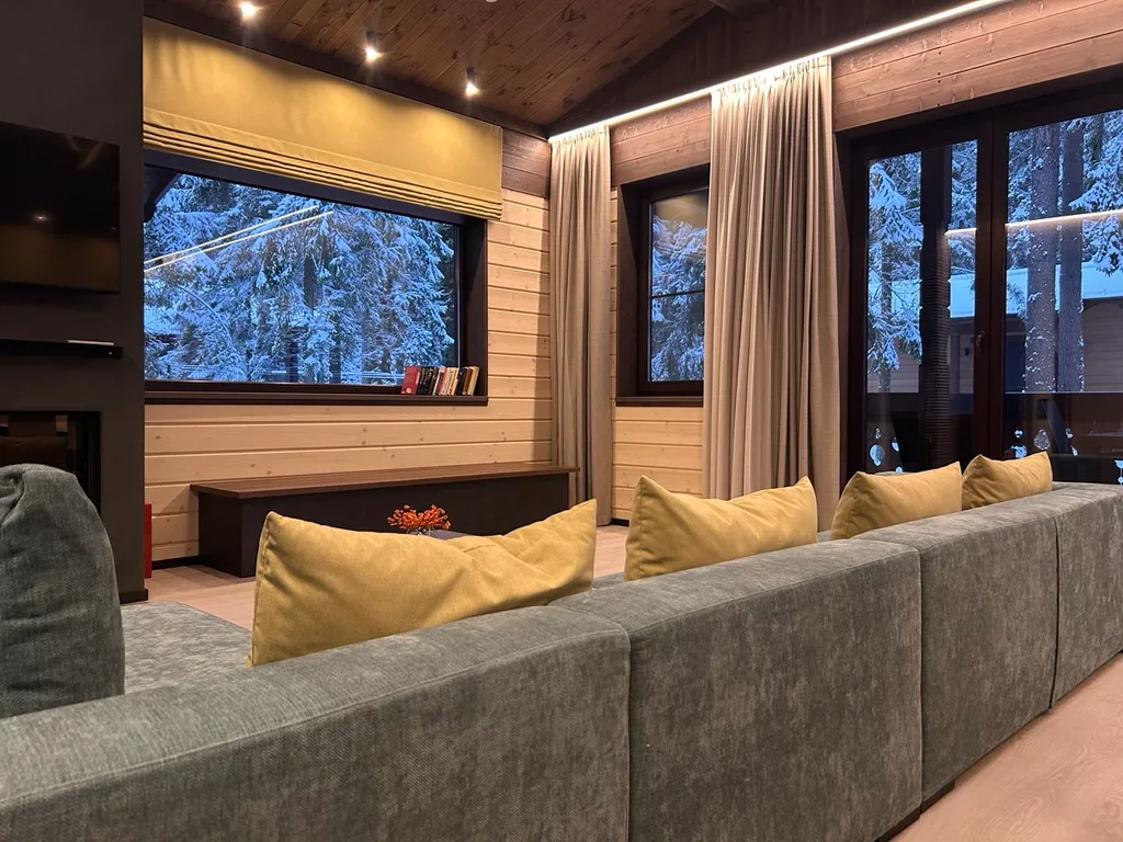 Коттедж у курорта Охта Парк