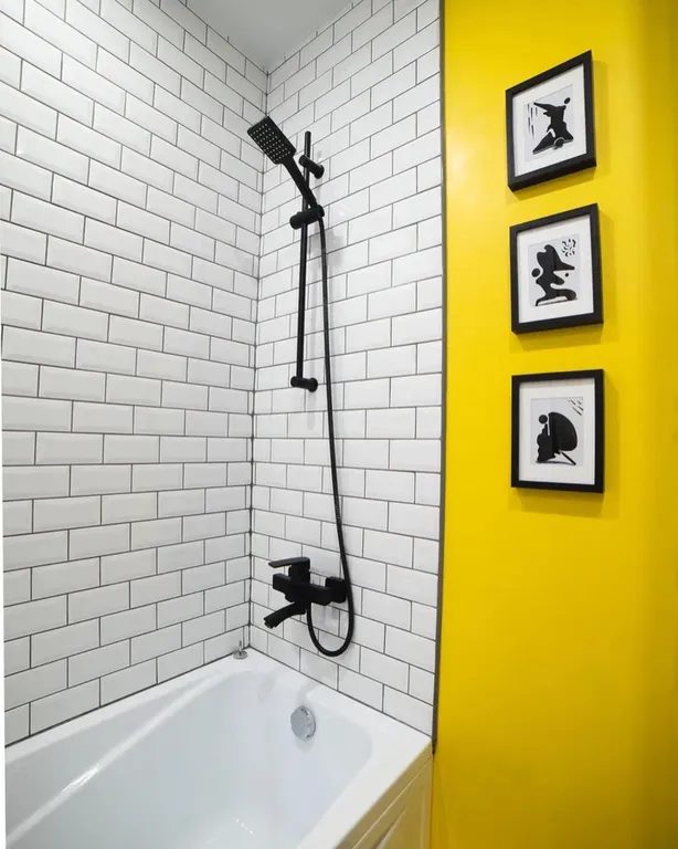 Желтая студия с панорамным видом на город и Двину