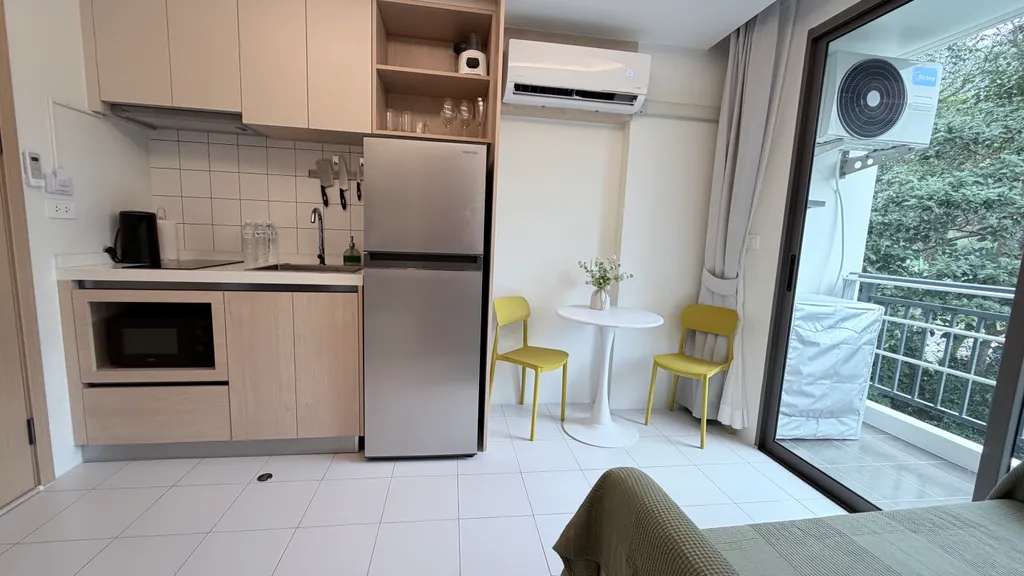 Супер однушка у моря с бассейном и спортзалом, тихое милое место