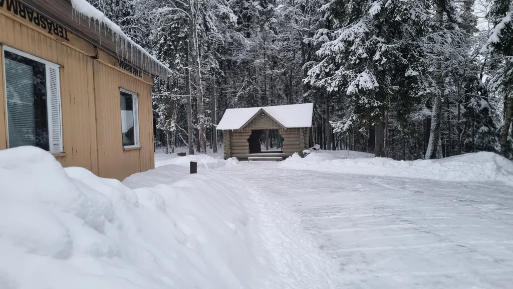 Дом на озере