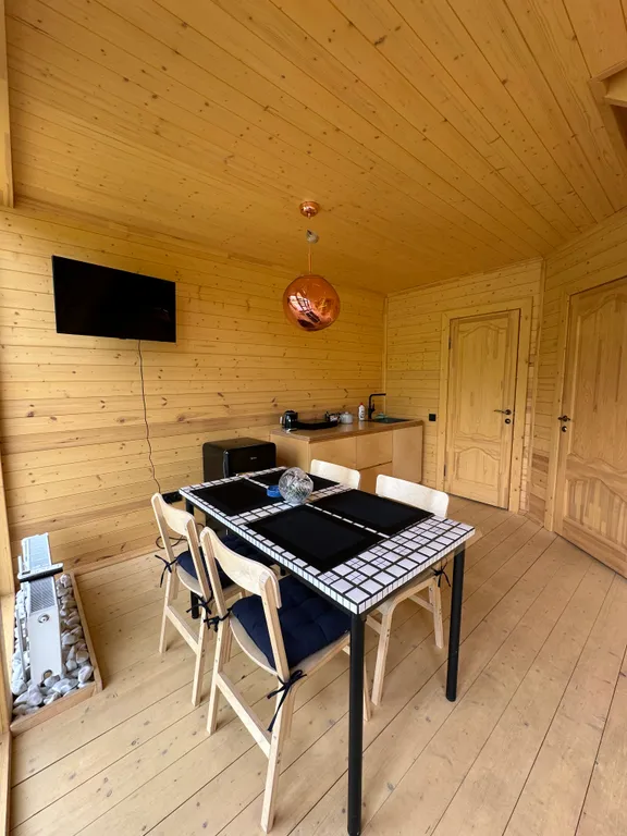 Барнхаус с чаном и бассейном