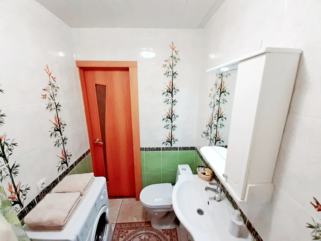 Зеленый оазис на площади Маркса