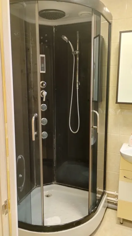 Квартира Благоустроенная однокомнатная квартира — Феодосия