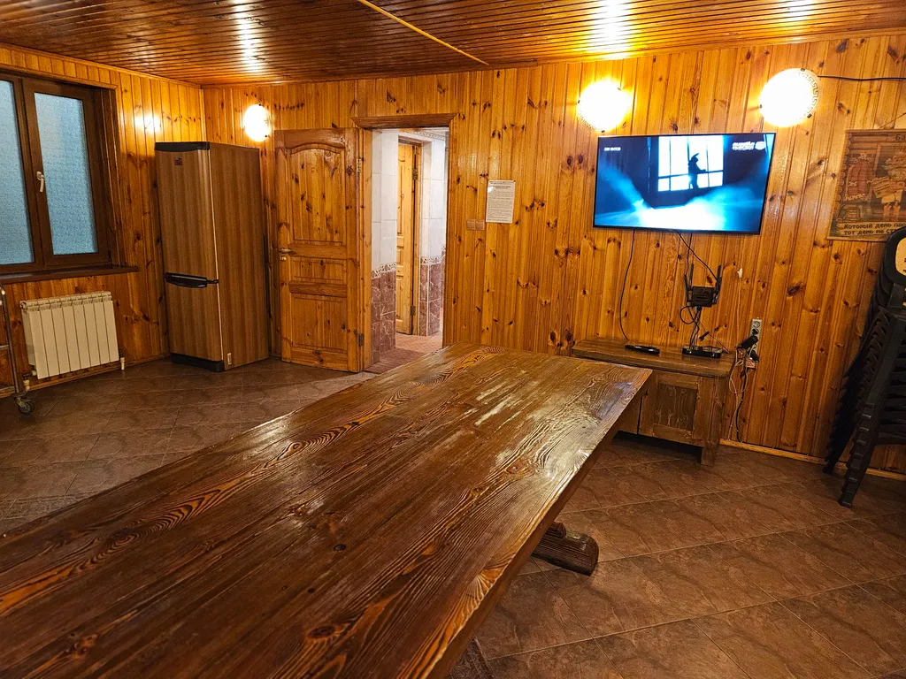 Коттедж Коттедж с большим бассейном — Черное