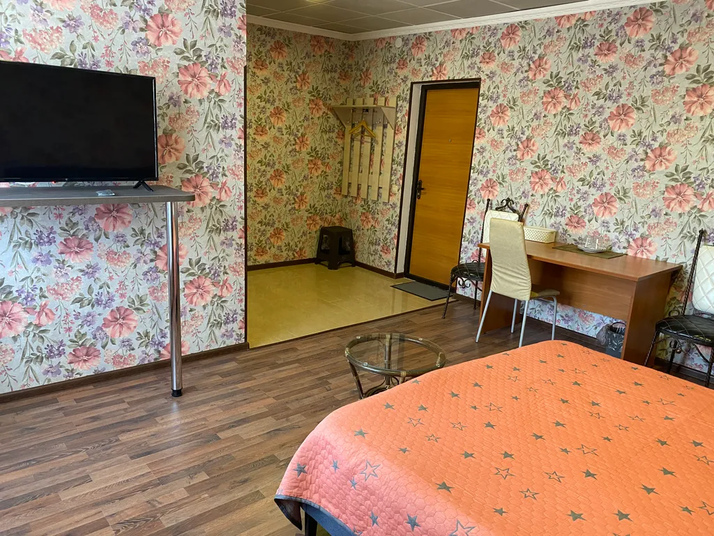 Гостиница с садом и баней