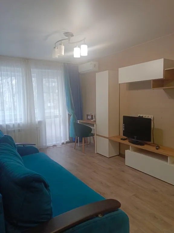 Квартира теплая в центре, магазины рядом, отчётный документы