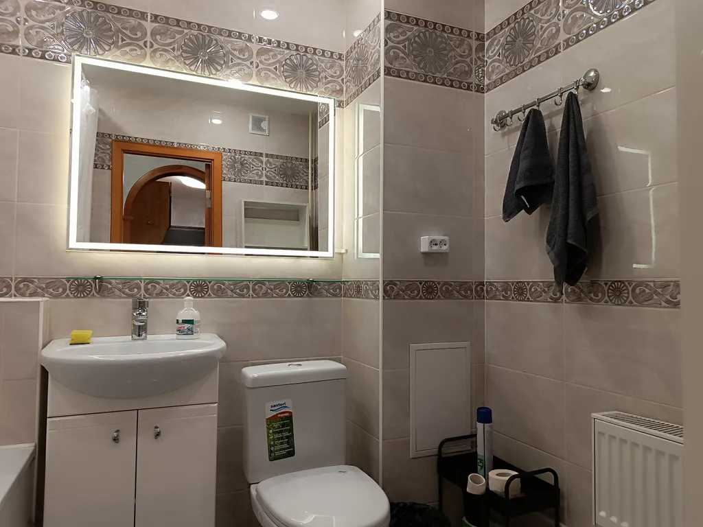 Просторная уютная двухкомнатная квартира с видом на парк