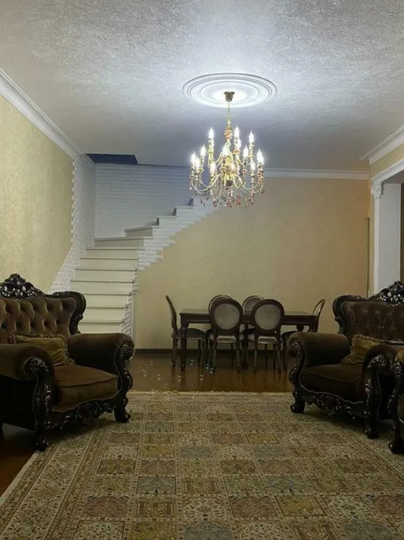 Коттедж Дом в историческом центре города — аренда посуточно в Махачкала